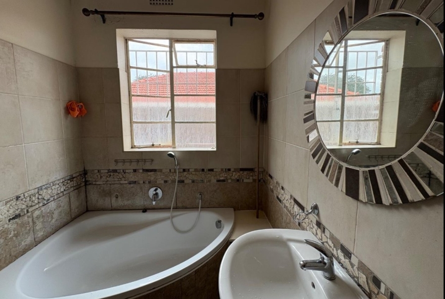 4 Bedroom Property for Sale in Orange Grove Gauteng