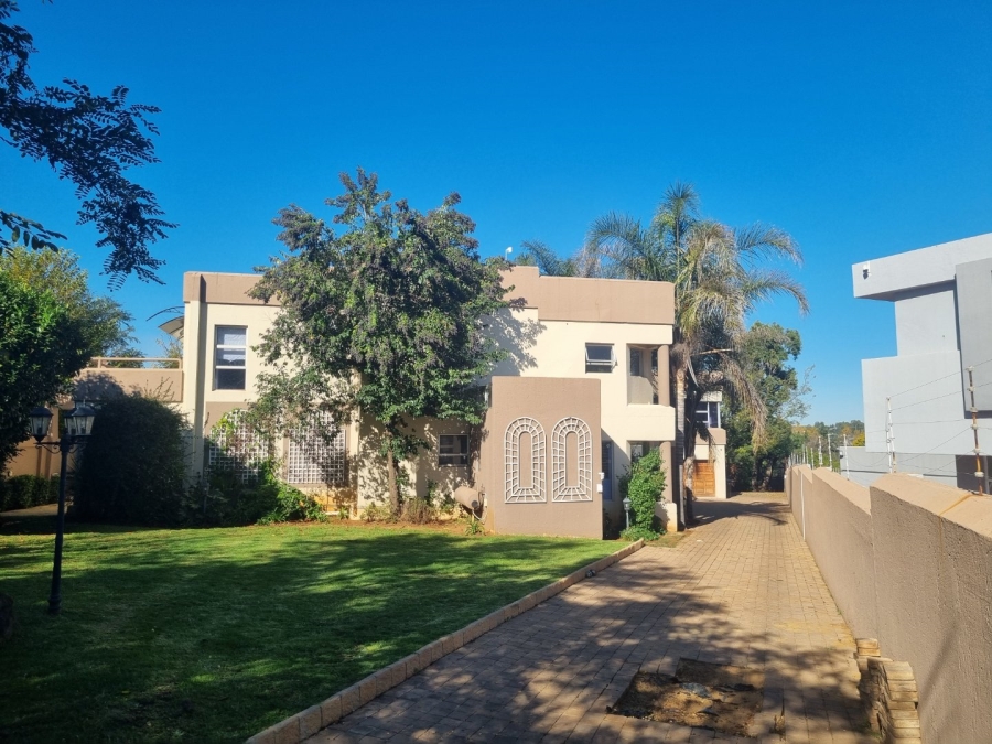 5 Bedroom Property for Sale in Vanderbijlpark SW 5 Gauteng