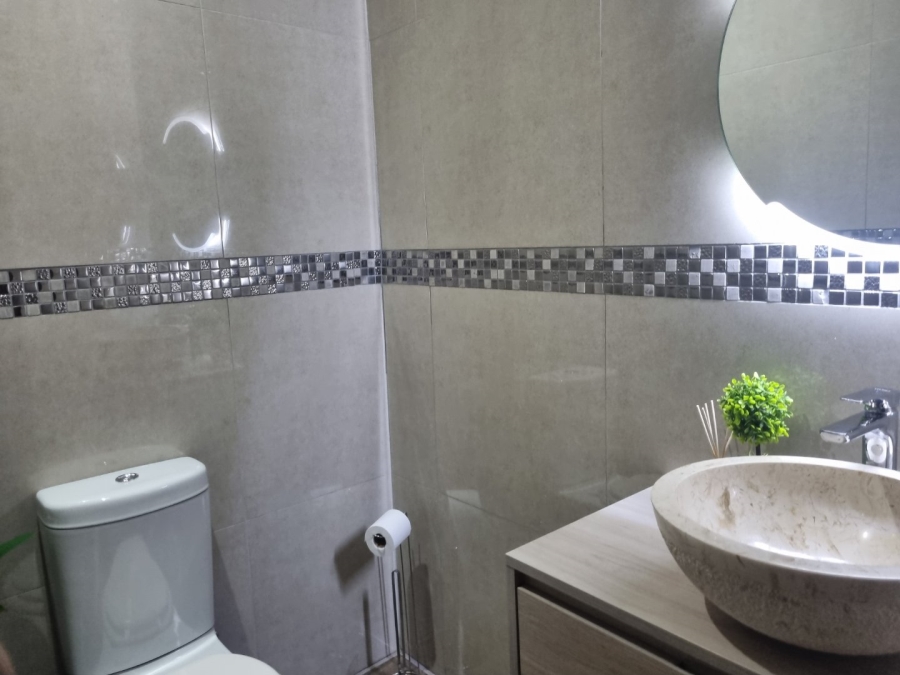 5 Bedroom Property for Sale in Vanderbijlpark SW 5 Gauteng