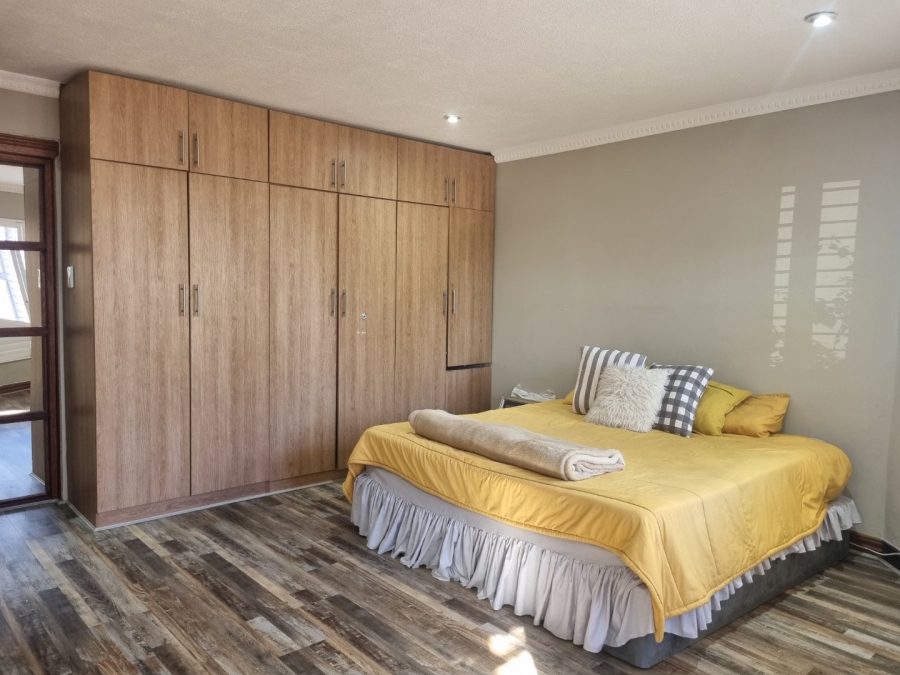 5 Bedroom Property for Sale in Vanderbijlpark SW 5 Gauteng