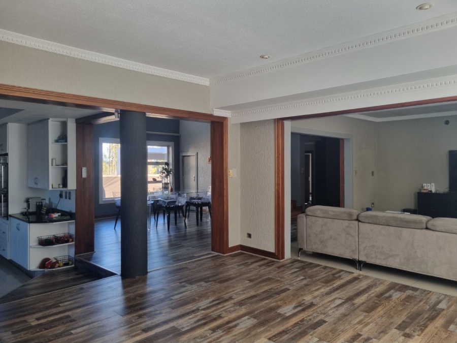 5 Bedroom Property for Sale in Vanderbijlpark SW 5 Gauteng