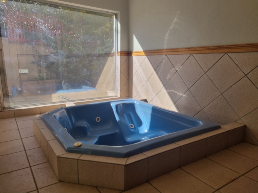 5 Bedroom Property for Sale in Vanderbijlpark SW 5 Gauteng