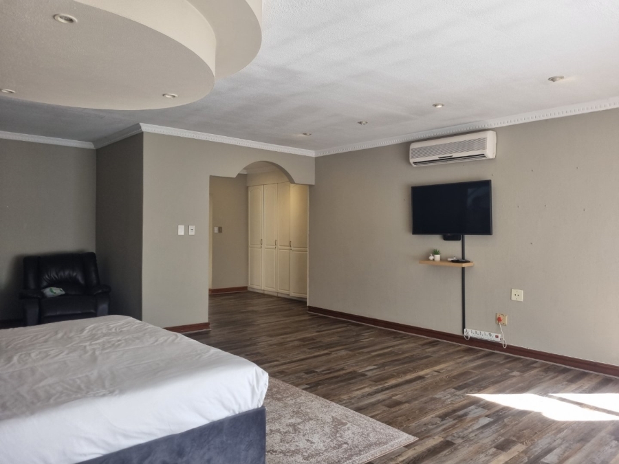 5 Bedroom Property for Sale in Vanderbijlpark SW 5 Gauteng