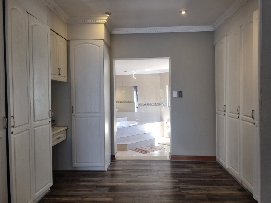 5 Bedroom Property for Sale in Vanderbijlpark SW 5 Gauteng