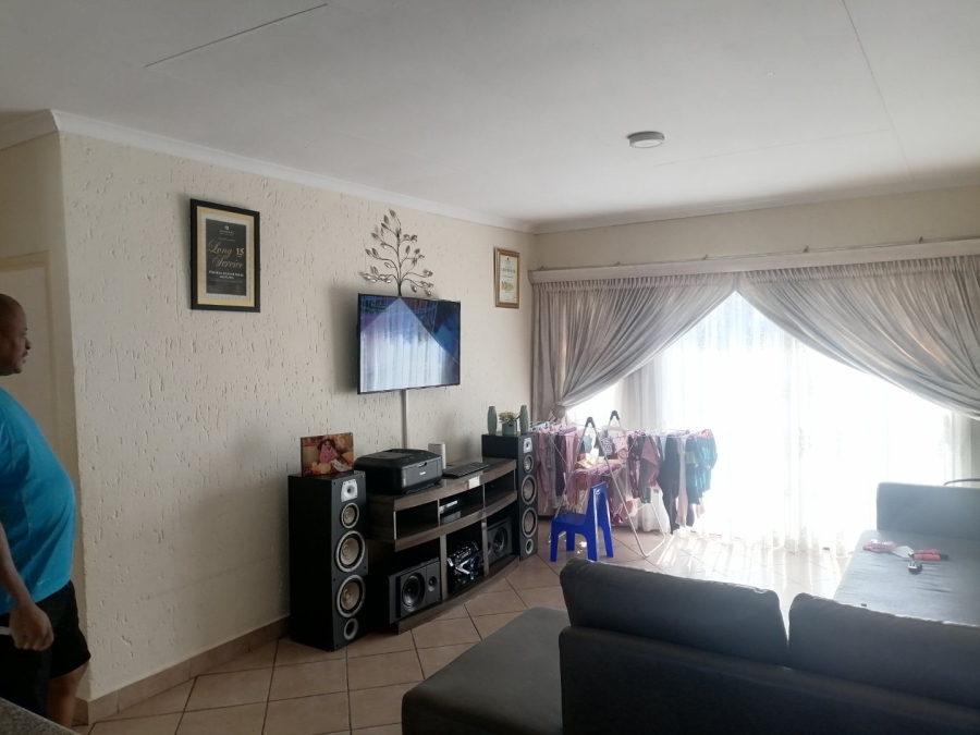  Bedroom Property for Sale in Beyers Park Gauteng