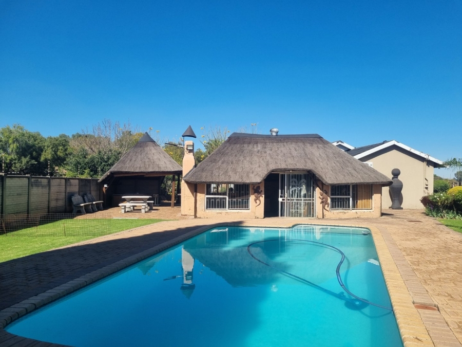 5 Bedroom Property for Sale in Vanderbijlpark SW 5 Gauteng