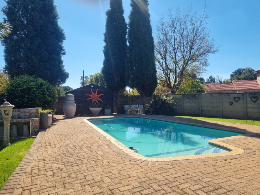 5 Bedroom Property for Sale in Vanderbijlpark SW 5 Gauteng