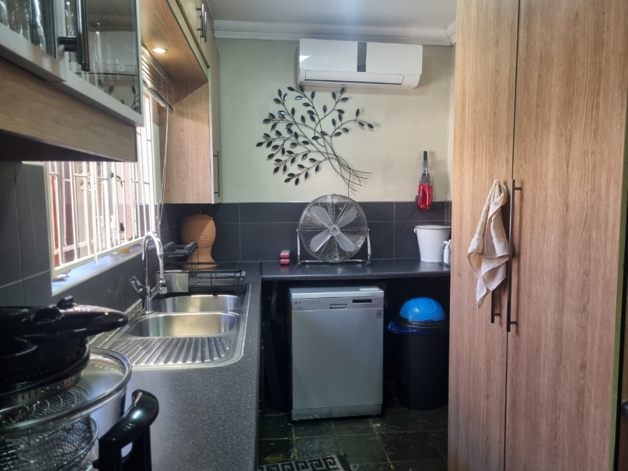 5 Bedroom Property for Sale in Vanderbijlpark SW 5 Gauteng