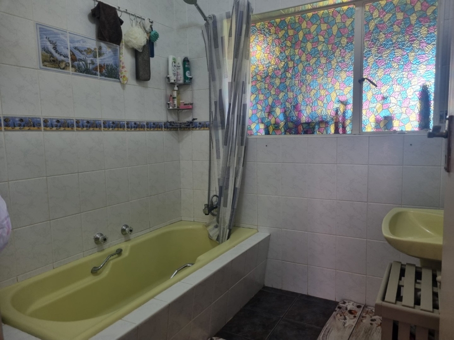 5 Bedroom Property for Sale in Vanderbijlpark SW 5 Gauteng