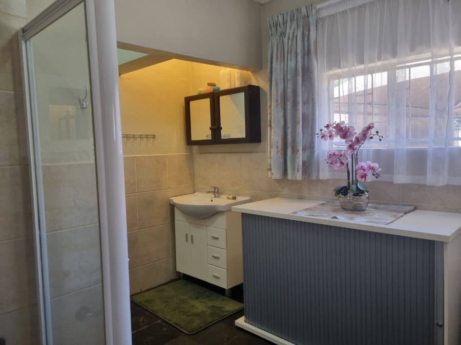 5 Bedroom Property for Sale in Vanderbijlpark SW 5 Gauteng