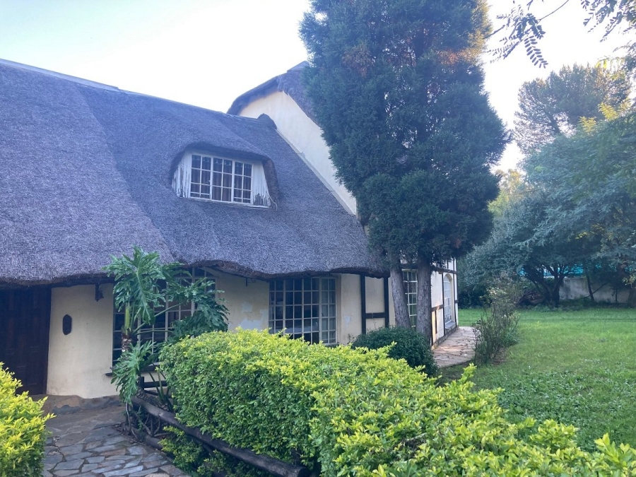 5 Bedroom Property for Sale in Fairlead Gauteng