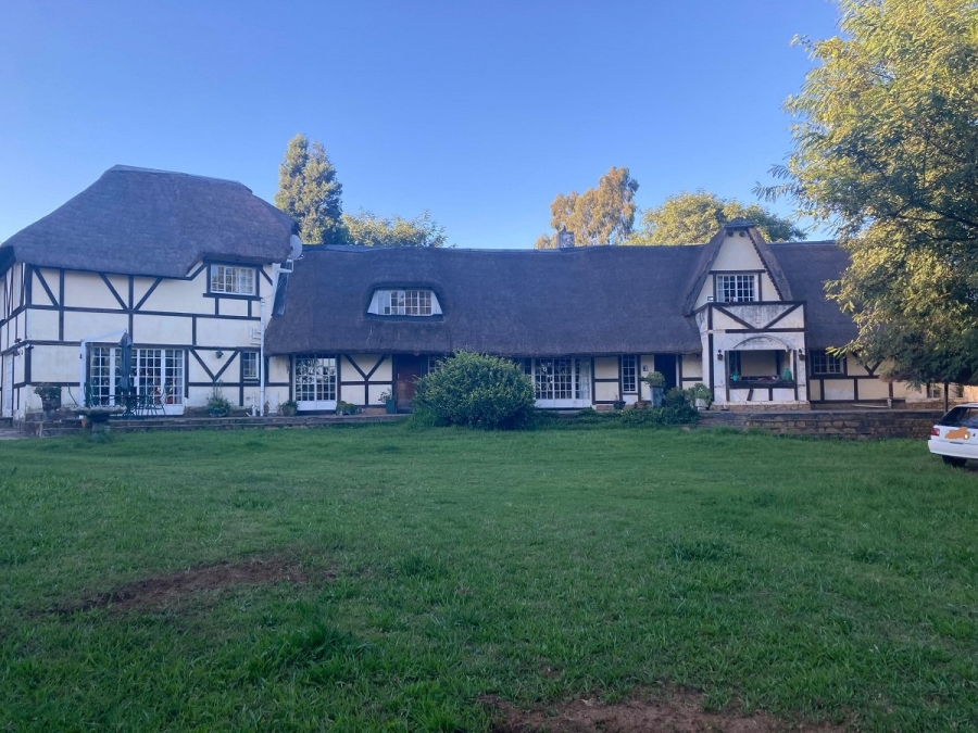 5 Bedroom Property for Sale in Fairlead Gauteng
