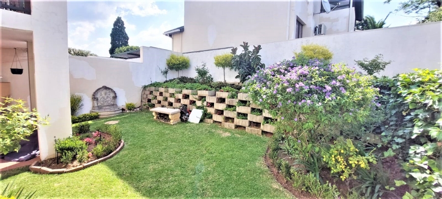 2 Bedroom Property for Sale in Victory Park Gauteng