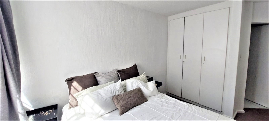 2 Bedroom Property for Sale in Victory Park Gauteng