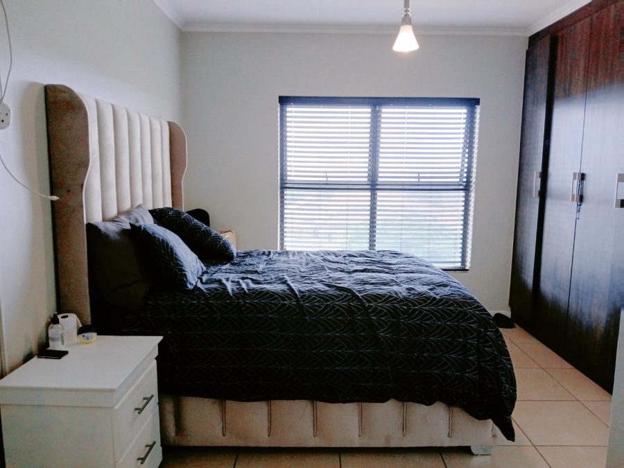 2 Bedroom Property for Sale in Greenstone Crest Gauteng