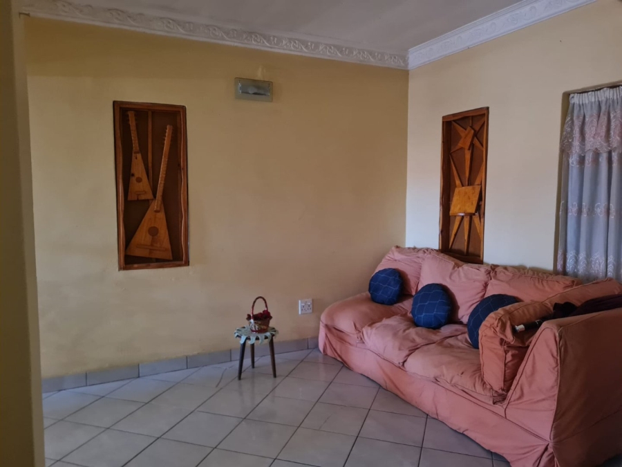 4 Bedroom Property for Sale in Lenasia Ext 8 Gauteng