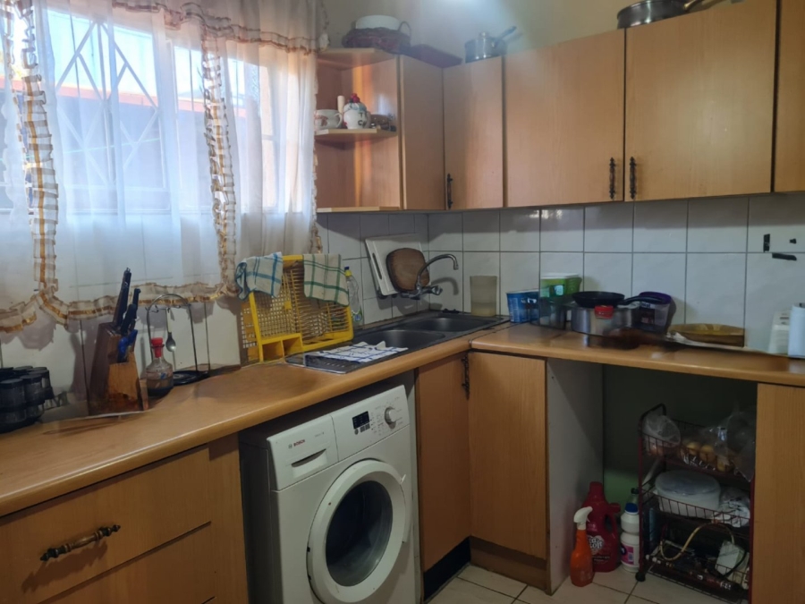 4 Bedroom Property for Sale in Lenasia Ext 8 Gauteng