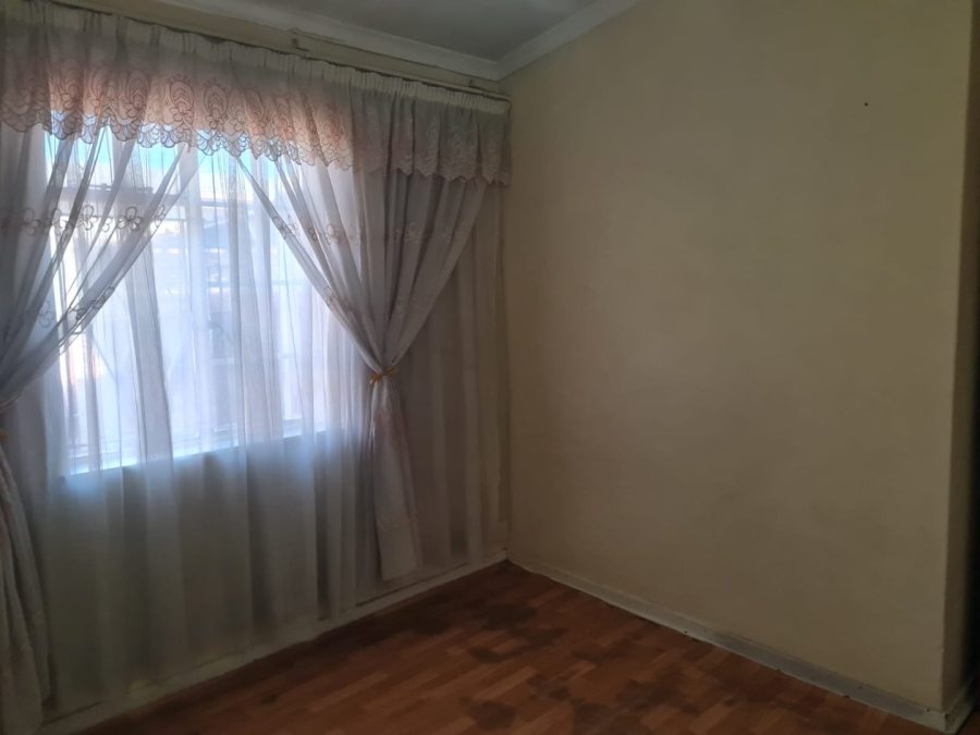 4 Bedroom Property for Sale in Lenasia Ext 8 Gauteng