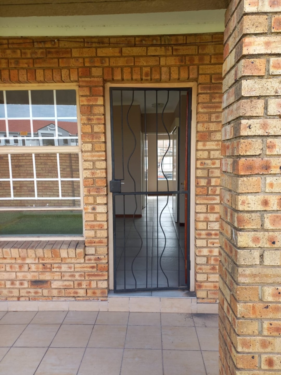 2 Bedroom Property for Sale in Sylviavale Gauteng