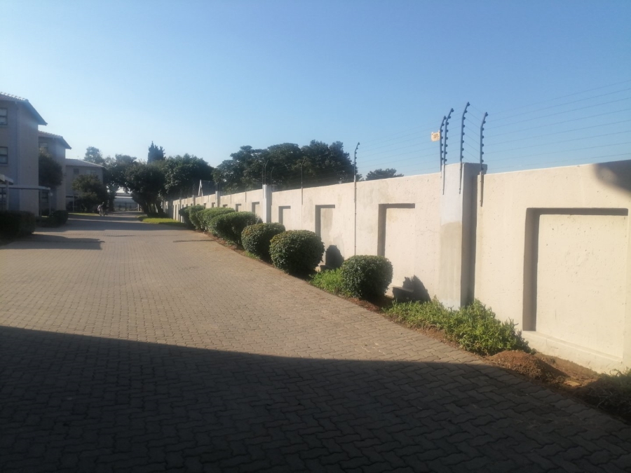2 Bedroom Property for Sale in Beyers Park Gauteng