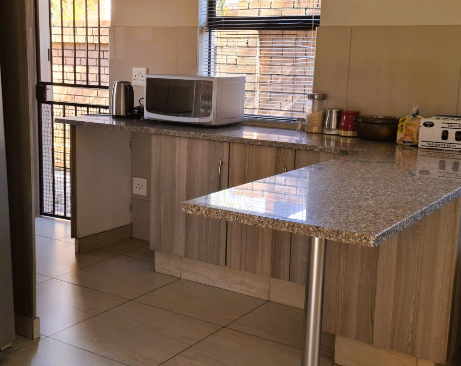 To Let 3 Bedroom Property for Rent in Equestria Gauteng