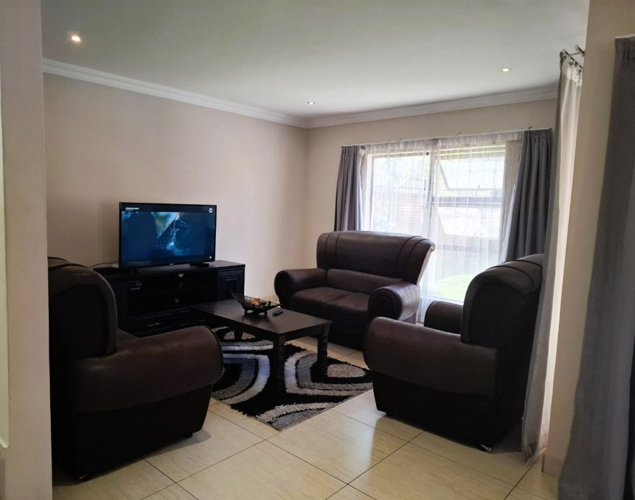 To Let 3 Bedroom Property for Rent in Equestria Gauteng