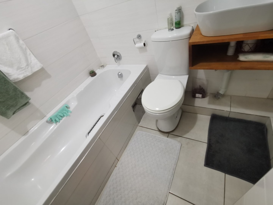 2 Bedroom Property for Sale in Mayberry Park Gauteng