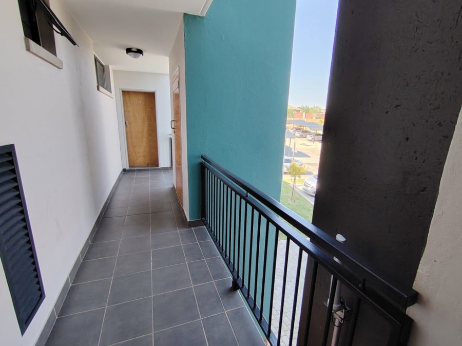 To Let 2 Bedroom Property for Rent in Amberfield Gauteng