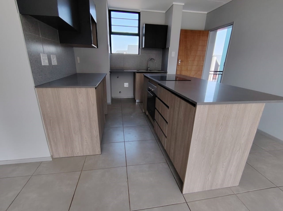 To Let 2 Bedroom Property for Rent in Amberfield Gauteng