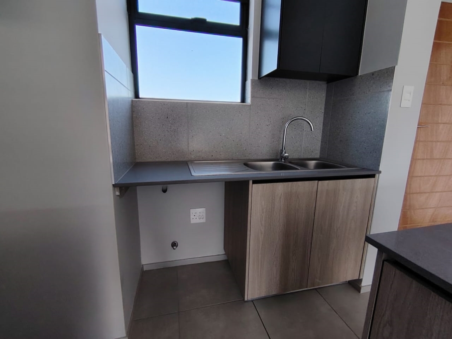 To Let 2 Bedroom Property for Rent in Amberfield Gauteng