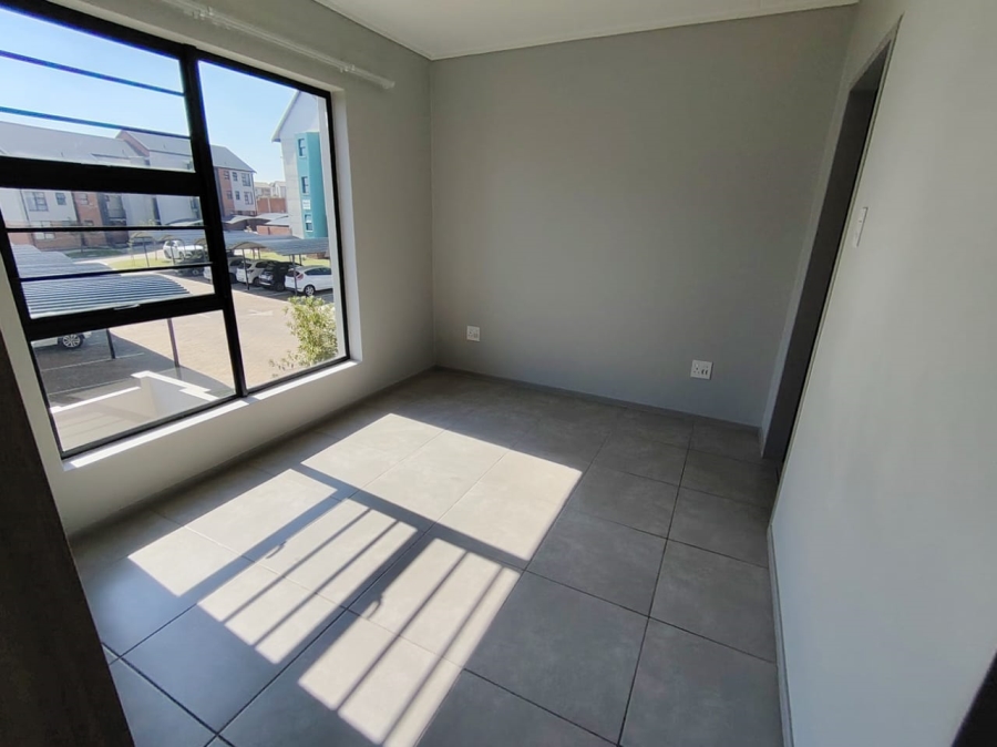 To Let 2 Bedroom Property for Rent in Amberfield Gauteng