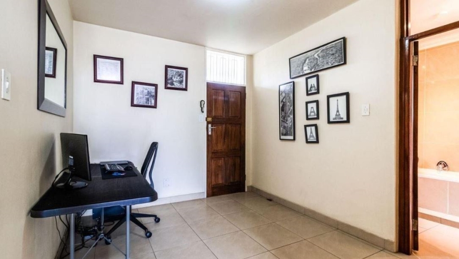 1 Bedroom Property for Sale in Bedford Gardens Gauteng