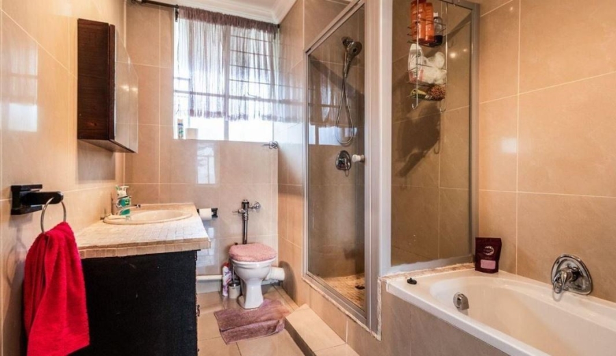1 Bedroom Property for Sale in Bedford Gardens Gauteng