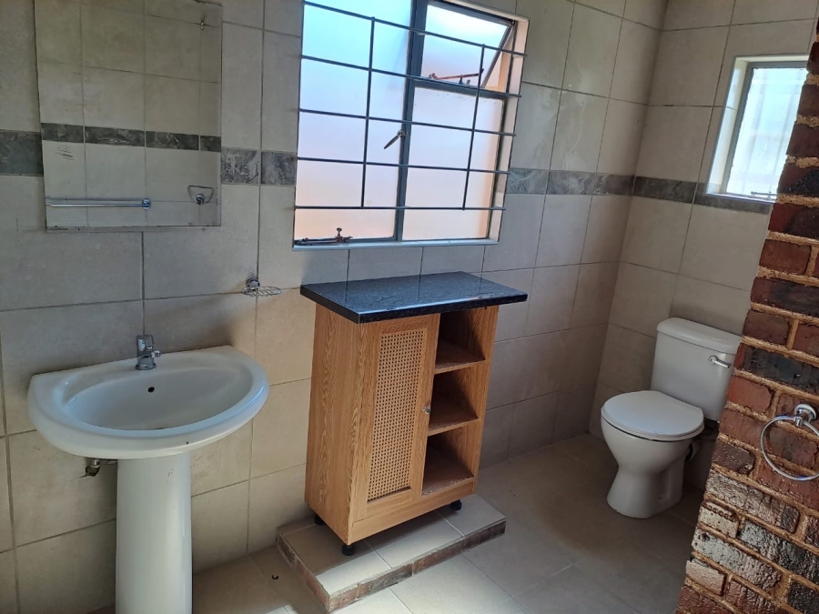 To Let 1 Bedroom Property for Rent in Lilyvale Gauteng