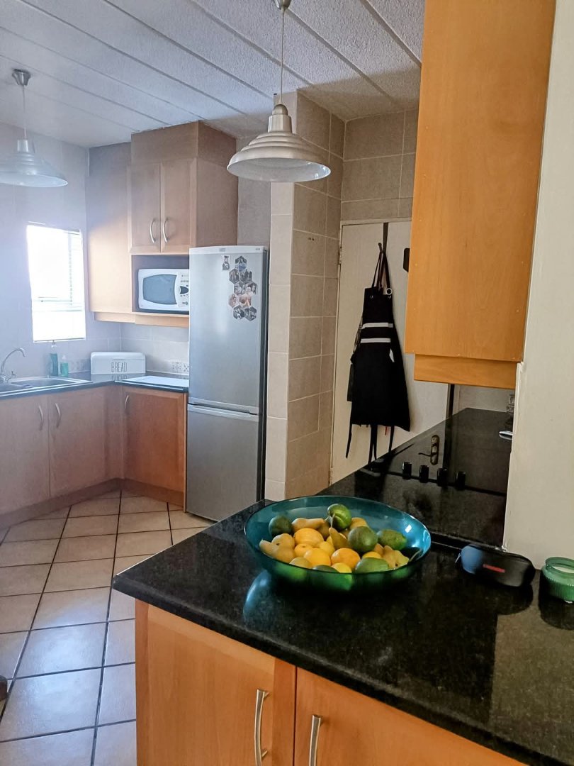 3 Bedroom Property for Sale in Eldoglen Gauteng