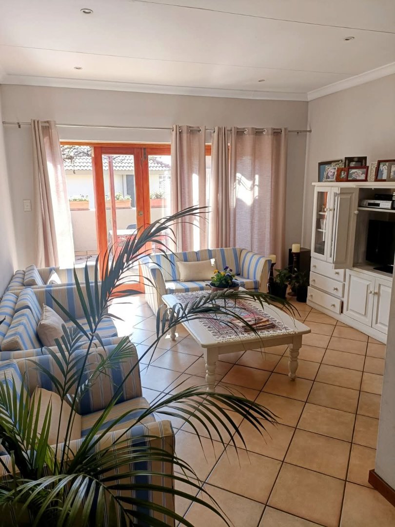 3 Bedroom Property for Sale in Eldoglen Gauteng