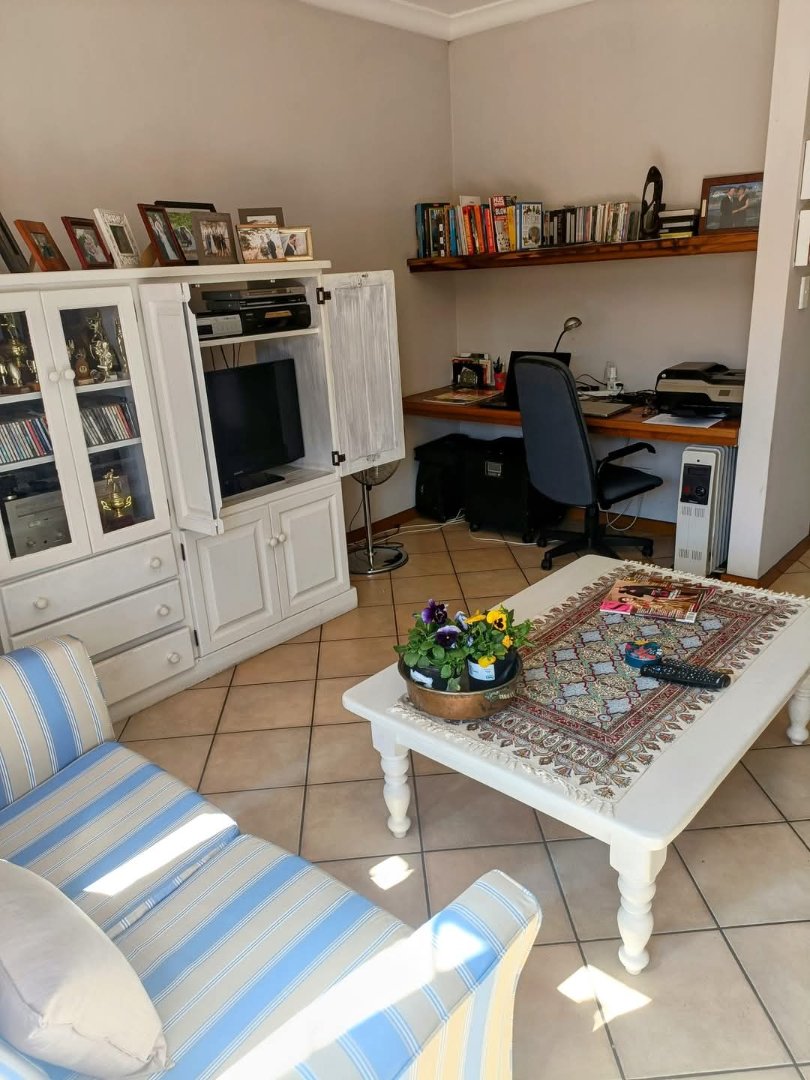 3 Bedroom Property for Sale in Eldoglen Gauteng