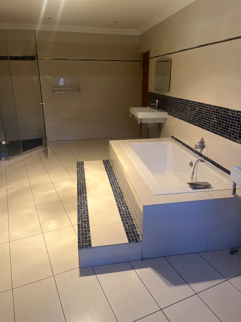 To Let 5 Bedroom Property for Rent in Westdene Gauteng