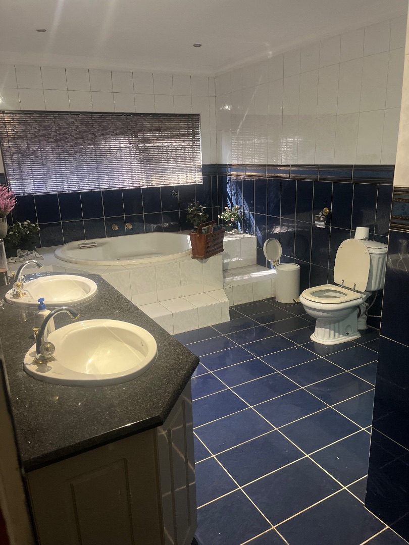 To Let 5 Bedroom Property for Rent in Westdene Gauteng
