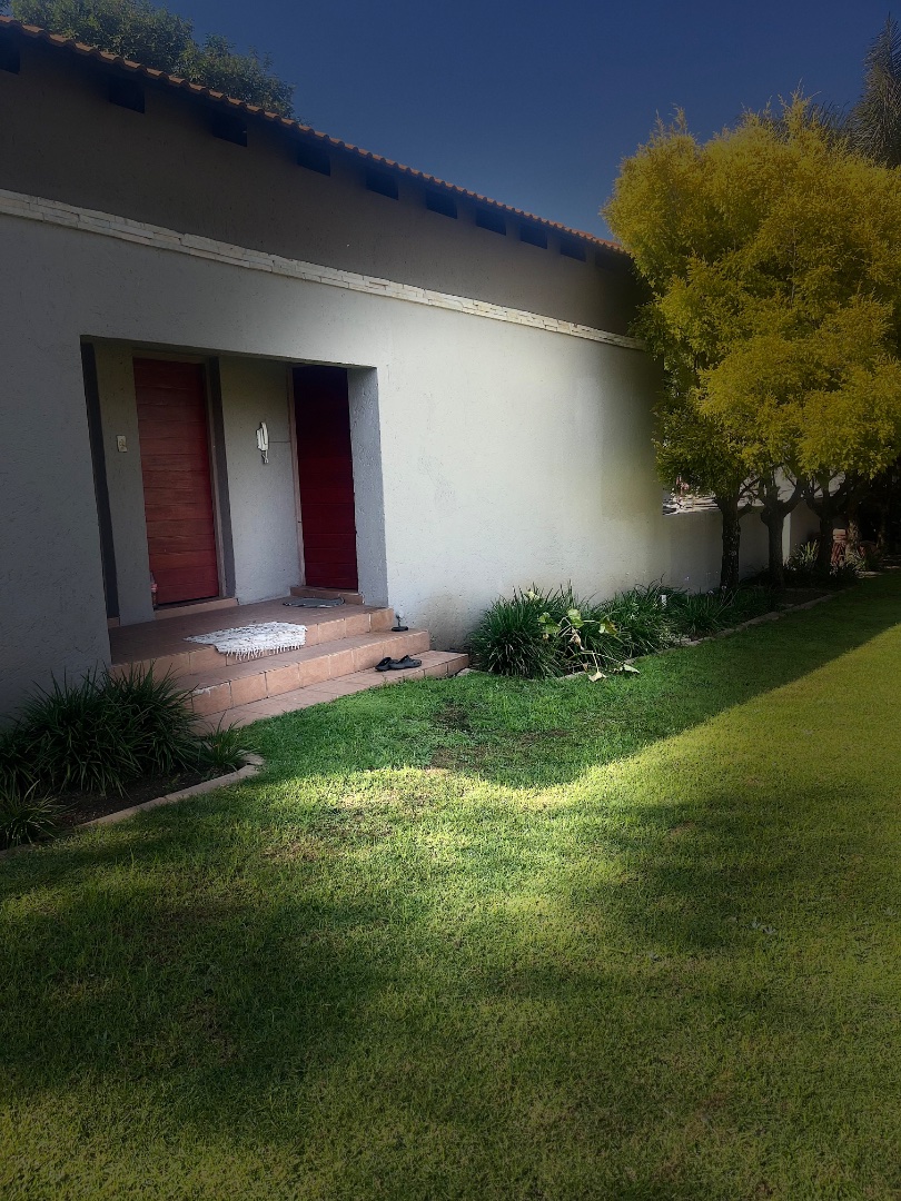 To Let 5 Bedroom Property for Rent in Westdene Gauteng