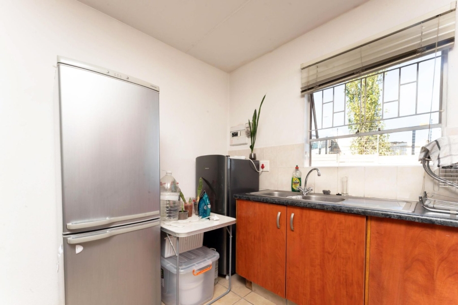 2 Bedroom Property for Sale in Vorna Valley Gauteng