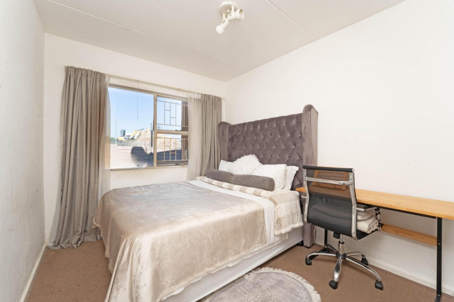 2 Bedroom Property for Sale in Vorna Valley Gauteng