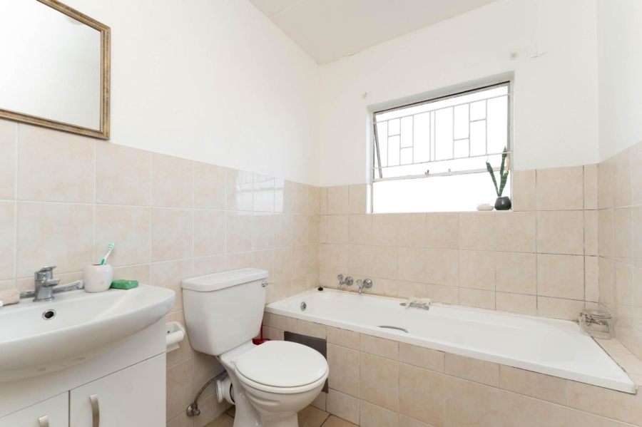 2 Bedroom Property for Sale in Vorna Valley Gauteng