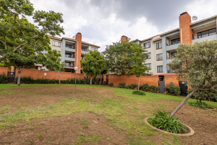 2 Bedroom Property for Sale in Greenstone Hill Gauteng