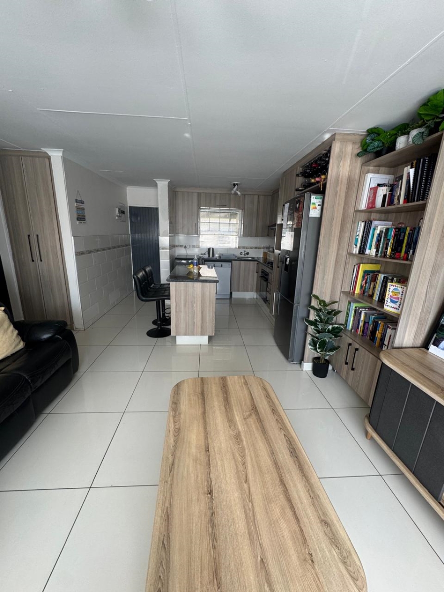 To Let 3 Bedroom Property for Rent in Ravenswood Gauteng