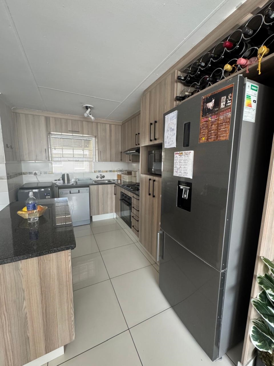To Let 3 Bedroom Property for Rent in Ravenswood Gauteng