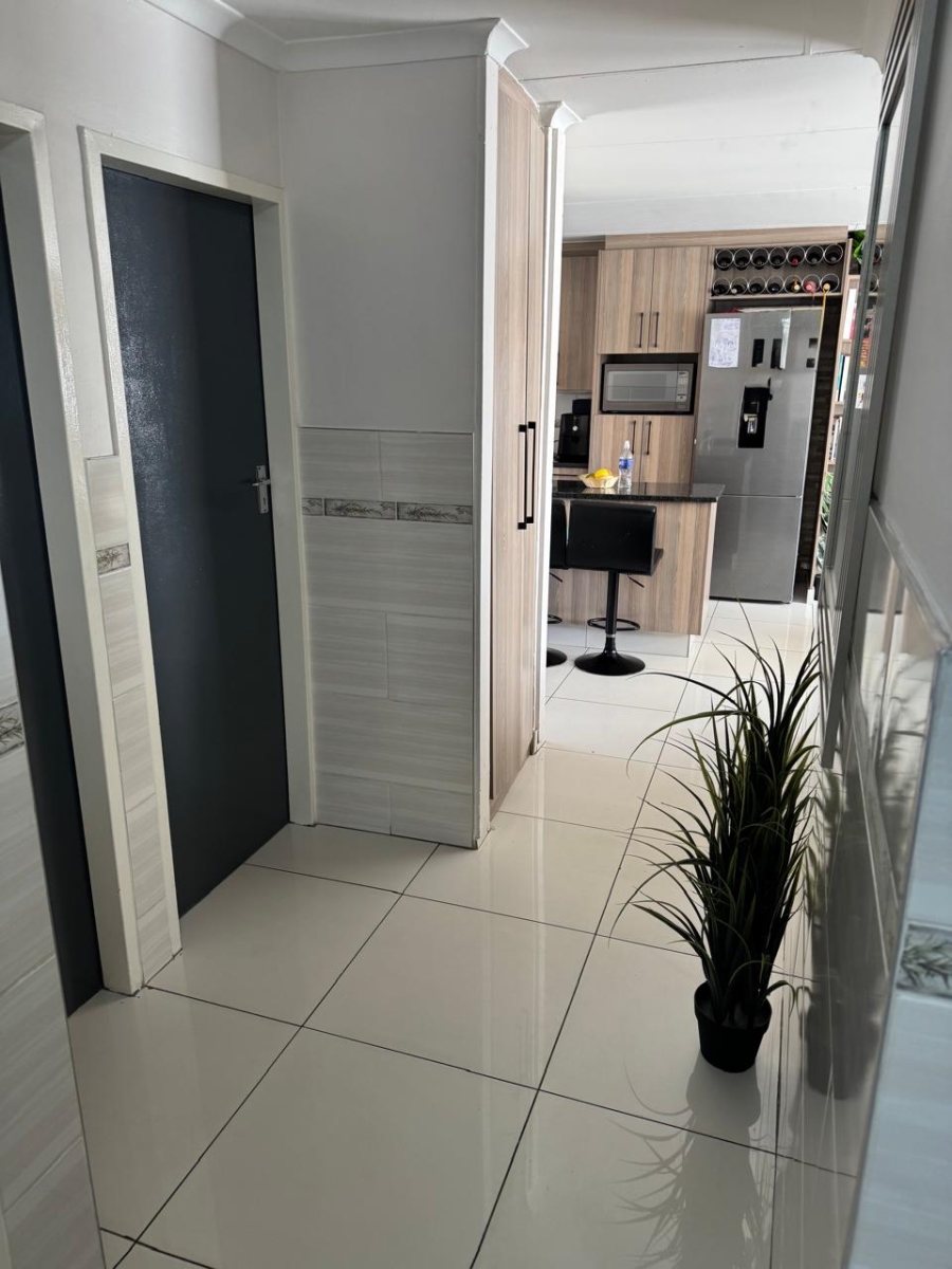 To Let 3 Bedroom Property for Rent in Ravenswood Gauteng