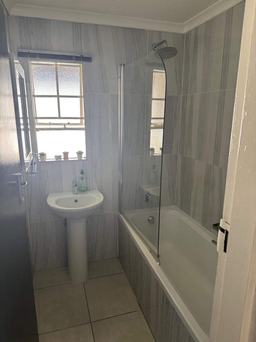 To Let 3 Bedroom Property for Rent in Ravenswood Gauteng