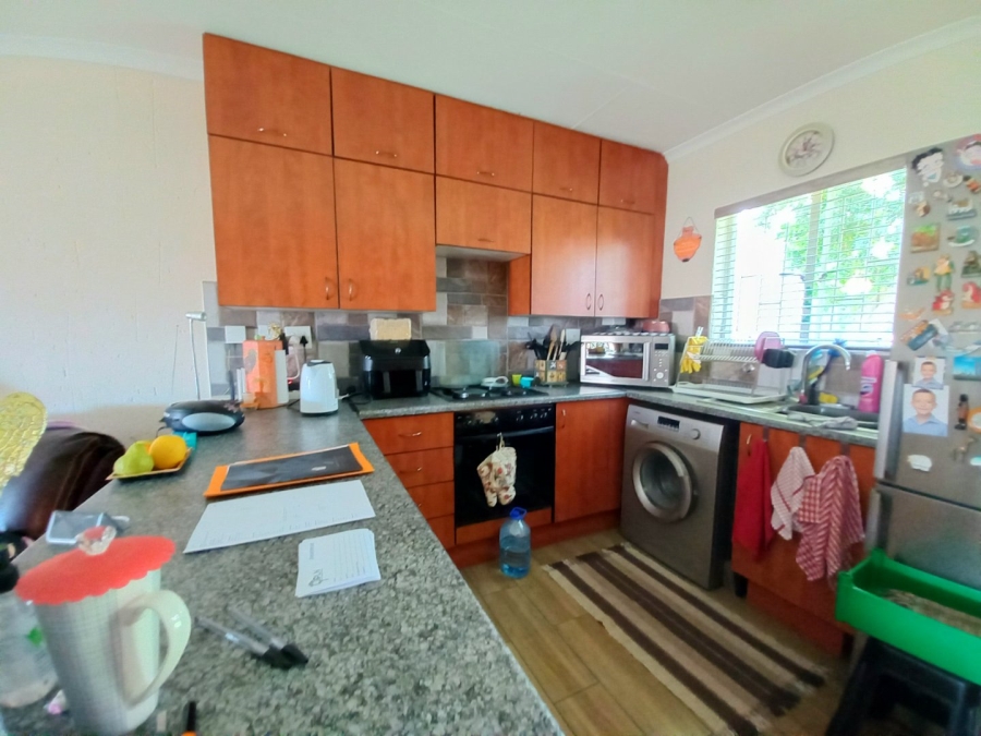 2 Bedroom Property for Sale in Greenstone Hill Gauteng