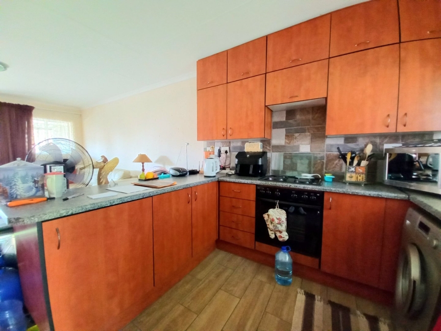 2 Bedroom Property for Sale in Greenstone Hill Gauteng